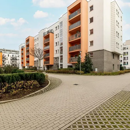 Wilczak Spacious With Free Garage By Renters Apartment