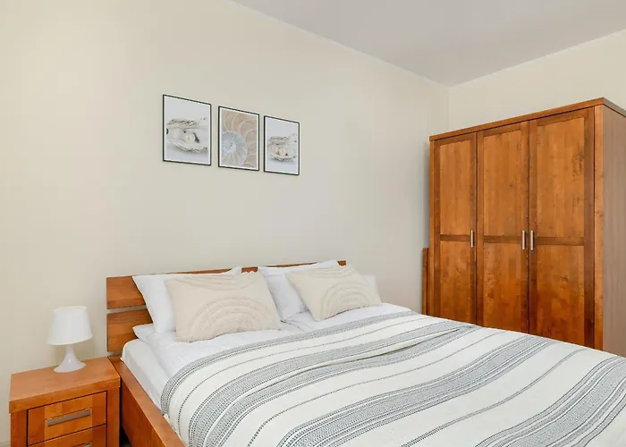 Wilczak Spacious With Free Garage By Renters Apartment *