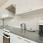 Wilczak Spacious With Free Garage By Renters