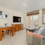 Wilczak Spacious With Free Garage By Renters Apartment