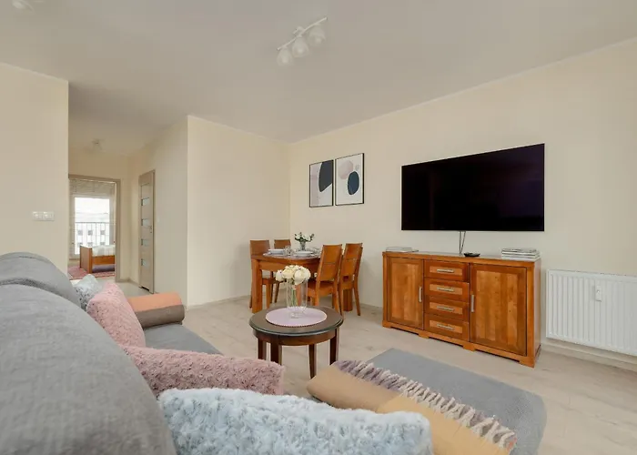 Wilczak Spacious With Free Garage By Renters شقة بوزنان